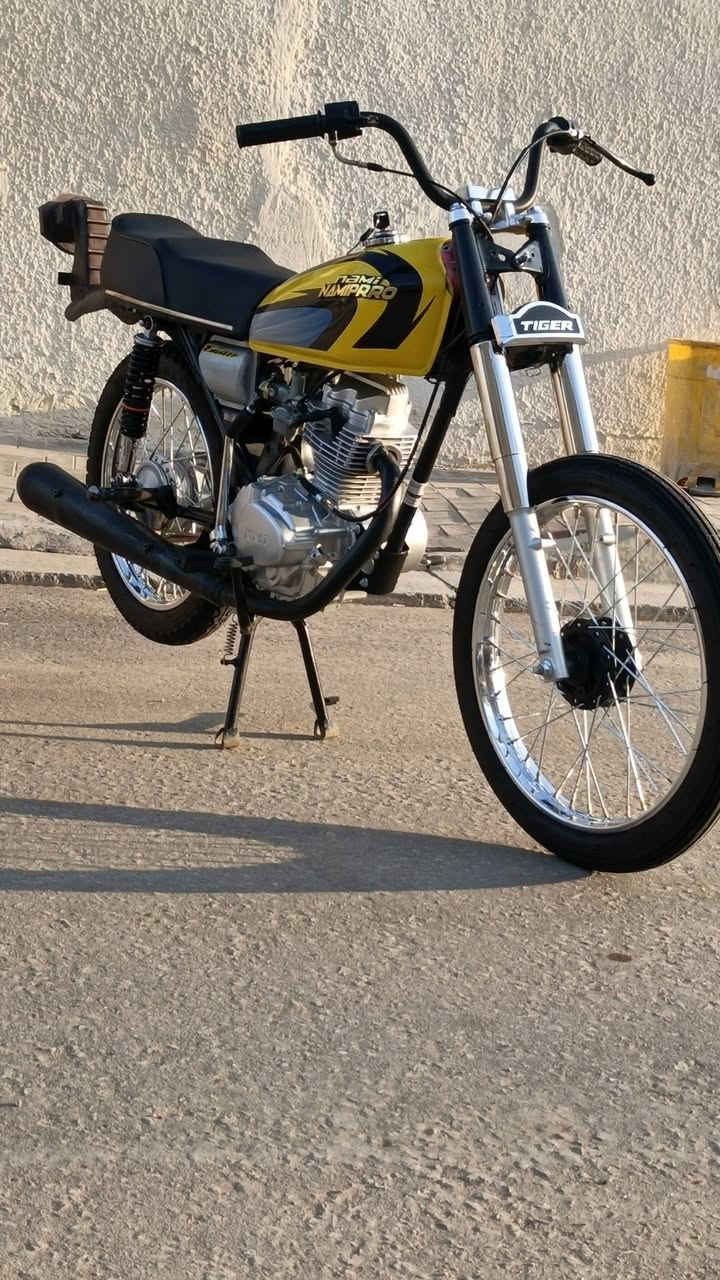 السلام عليكم وينه ليدور ناشف و جديد 💨🙄
دراجه للبيع مكينه نامه
شاصي نامه أوراق أصولي 2015
دراجه كفاله عامه الله شاهد ما صار ههواي من معمره لدراجه جديده بمعنه لكلمة  ( لشراي يتفضل خاص و بي خير و يتدلل) 
💨🤍 ملاحظة متواجد خاص و عل رقم ***********
