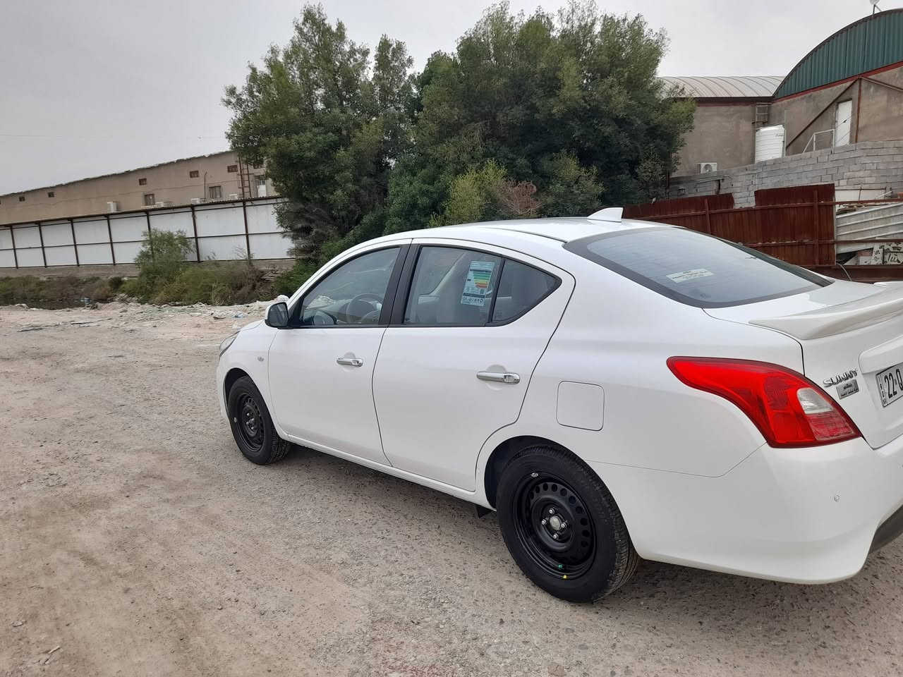 نيسان صني هندي رقم اربيل  الجديد وكاله او تحويل موديل 24 ماشيه 30 كفاله ماعدا بارد قليل موضح بالسونار  السعر 119 وبيه مجال قليل... 
***********
