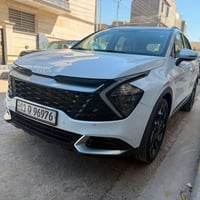 كيا سبورتج ظمان الدوليه موديل ٢٥ ماشيه ٦٨٠٠ كيلو بصمه  باب خلفي كهرباء...