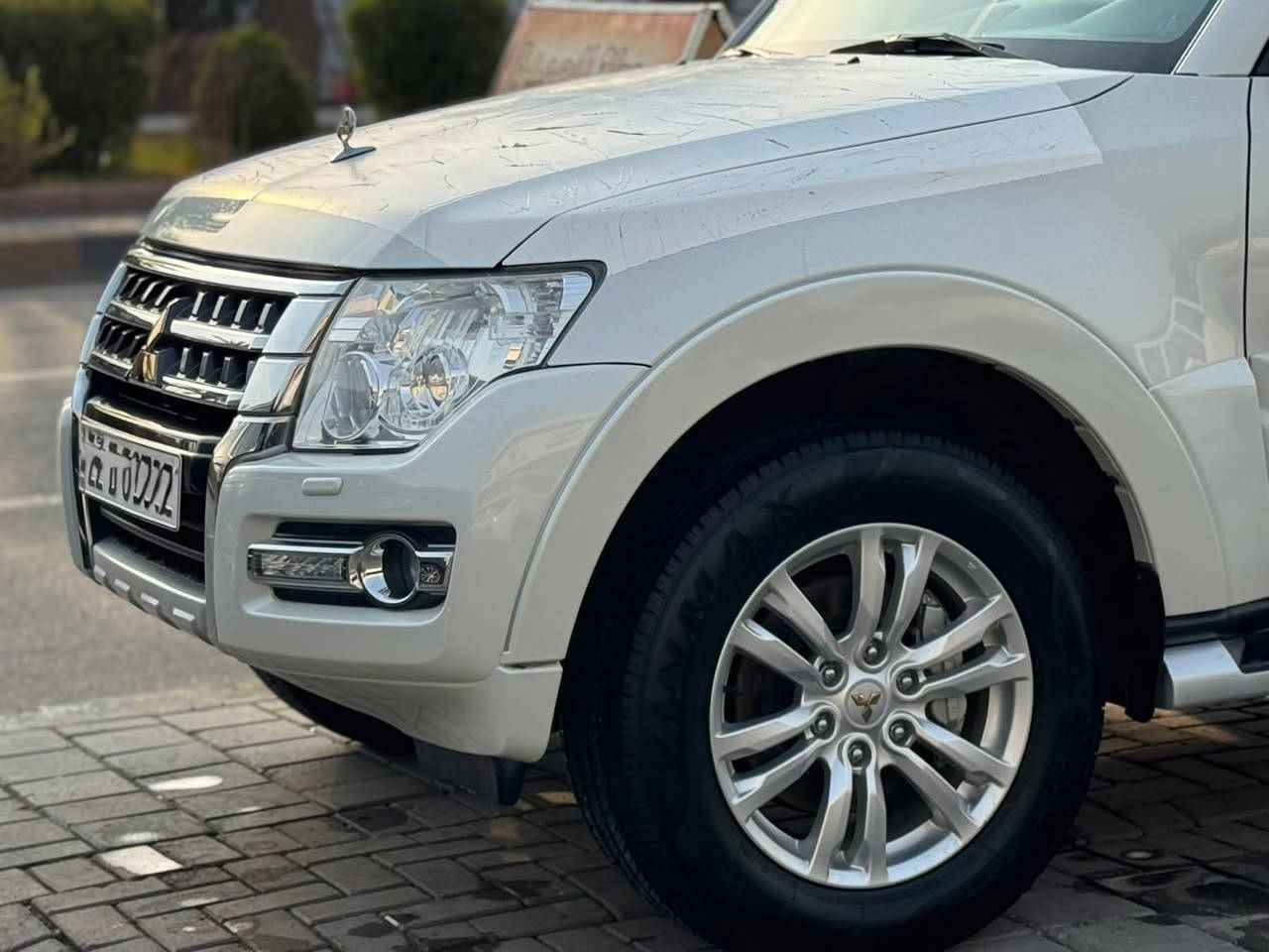 السلام عليكم 
باجيرو حبتور العلامة الذهبية 
راس الارنب 
موديل 2020 
شاشة كبيرة
كشنات كهرباء
تبريد منفصل 3 قطع
مكينه 6 سلندر 3800
كشنات جلد
دمام خلفي 
داير ايرباك
فول تحكم ستيرن
داخل صاج
سويجات 2 
رادار امامي
السيارة كلش جديدة وبدون اي نقص 
ماشية 38 الف كيلو 
زراك لايت 
لايتات زنون
رقم اربيل تحويل مباشر 
السعر مناسب 
كفاله صبغ بارد شخط تبديل 
مكاني النجف الاشرف
***********
السعر 248
