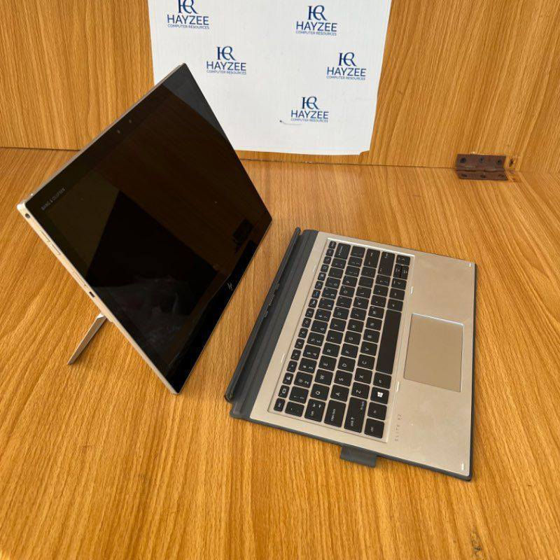 لابتوب وتابلت بدقة 3K
لابتوب وتابلت 2x1 موديل HP X2 1013 G3 
 الشاشة حجم 13 يمكن فصلها عن الكيبورد (دقة الشاشة 3K عالية جداً)

المعالج جيل ثامن Core i5-8250U 
الرام 8GB DDR4
هارد 256 SSD
كارت الشاشة داخلي Intel UHD يغتح مع الشير 4 كيكا 
 منافذ تايب سي عدد 3 Type-C
كاميرا أمامية و خلفية مع منفذ سيم كارد
النظافة عالية جداً
السعر 300 ألف دينار


**إذا كنت صاحب هذا الإعلان وتريد حذفه لأي سبب، رجاءا أرسل رسالة إلى الدعم الفني**