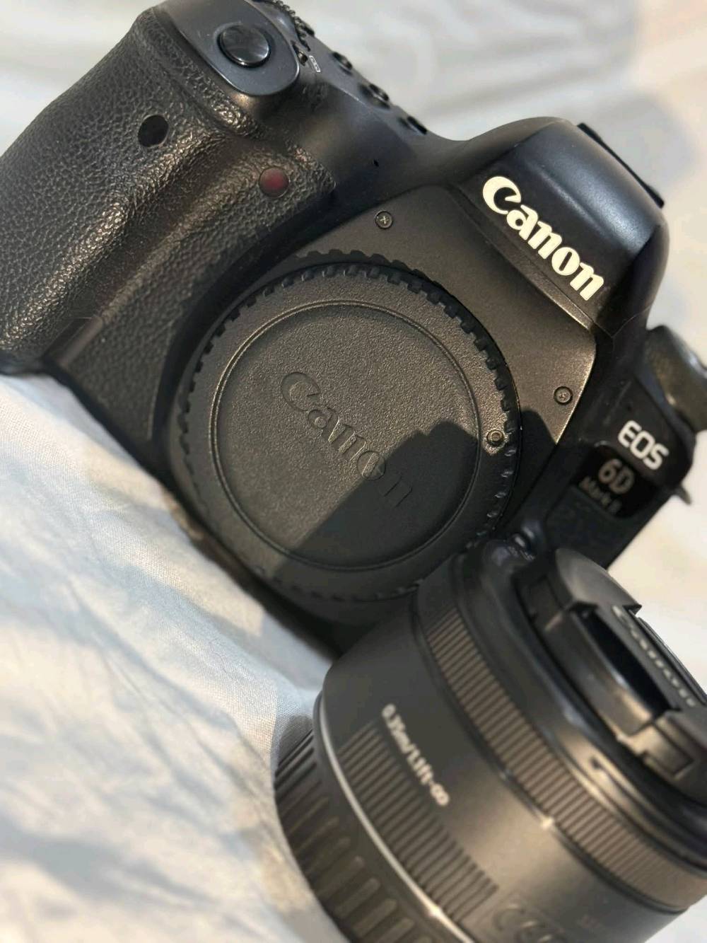 للبيع كانون 6D مارك 2 ( أخت الجديد )
مع عدسة 50M
شاحنة + بطارية + جلاتين
السعر مليون و150
المكان بغداد مدينة الصدر
التواصل ***********