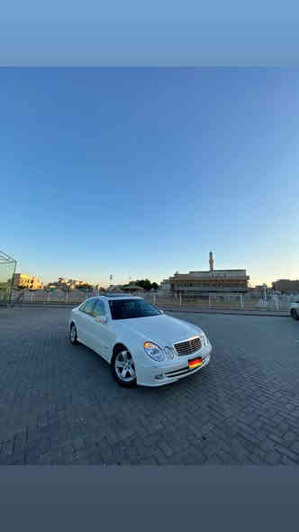 يالله سلام عليكم اخوان 
مرسيدس سلندر w211 (E350)6 
موديل 2007 وارد يابان مكفوله كفاله عامه من صبغ شخوط رصعات بارد 
موصفات افنكارد فول الفول 
 تحكمات ستيرن فول  سلايت روف طكتين لايت زينون مري شفط ترحيب عند دخول سياره  شاشه كبيره سيدي جنجر 6 أقراص بلوتوث كشنات جلد فول تحكم كهرباء  تدفئه كشنات تبريد بيانو لمس قطعتين تبريد خلفي ايضاً لمس وشاشه بك لايت ليزر كرستال  تجاوي كهرباء برده خلفيه كهرباء فول ايرباك العده مال شركه كلها الاصليه عده الطبابه والمطفأة سكيورتي  بصمات 2 الأصلي سبير شركه الأصلي منازل فيوزات سبير ايضاً الاصليه. رقم السياره بغداد رقم جديد دولي هزه فحص سنويه كله جديد وبسمي تحويل مباشر 
سياره جديده جدا وجاهزه من جميع النواحي مكينه كير صدر تبريد كفاله عامه كلها عله وضع الشركه 
ماشيه 80 الف كيلو 
سياره جاهزه تخم تاير سيرفس كامل بدون كل نقص سعرها 175 بيه مجال للشراي مكاني بغداد نفق الشرطه رقمي للتواصل ***********
