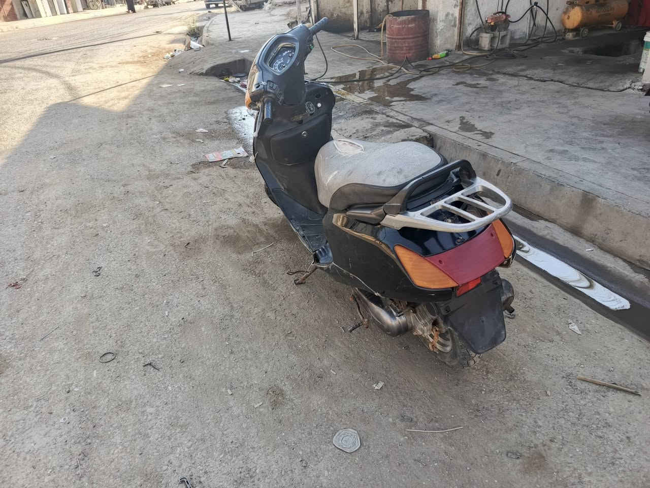 البيع دراجة سبيسي ياباني مكينه ناعمه تايرات جدد سلف باتري جديد السعر 225 بيهة مجال بصيط مكان بعقوبة ***********
