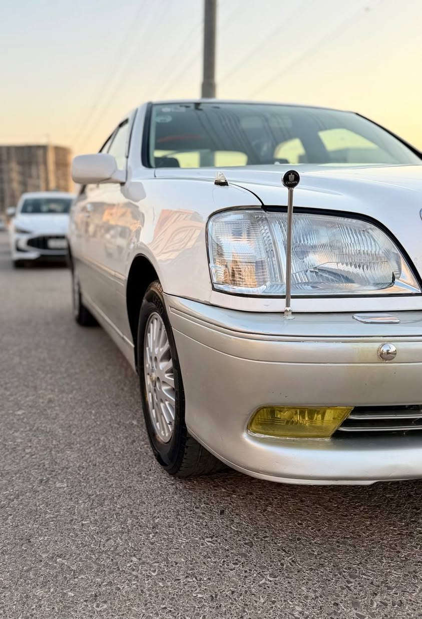 مەلیکە بڕاوە٢٠٠١
مەکینەی ڤیڤیتی 
یەک دوگمە 
سەیارەکە کۆدی بۆ کراوە 
سەیارەکە جایزە 
بەدوای عەیبا مەگەرێ
(رەقەم (***********
