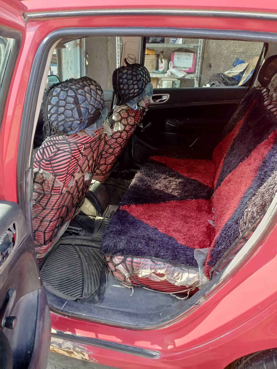 السلام عليكم 
307 موديل 2005
الصدر الامامي تعبان يده ماسحه مع يده لايت عاطله
السعر 33ورقة
بغداد الدورة ميكانيك
متواجد بلخاص او 
واتساب ***********
