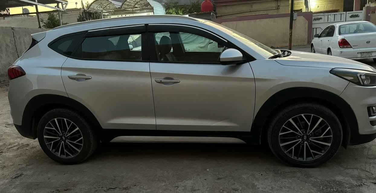 السلام عليكم توسان 2019 ماشية ٥٨الف ميل وارد امريكي حادثة فقط بنيد لالغود ولا شواصي رقم بابل بصمة ابواب وتشغيل محرك 2400  سايد بريك بصمة رادار تحديد مسار رادار جانبي بالمري شادلة منضومة عدسات لد تبريد خير من الله السعر ١٩٠  اوبي مجال *********** عنوان الحلة
