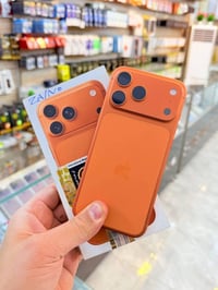 من رخصة صاحب الصوره عندي ايفون 17برو ماكس برتقالي شرق اوسط بعده بل ضما...