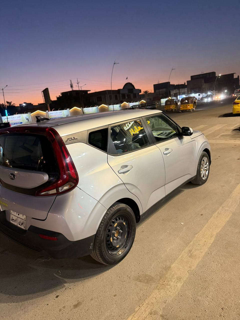 للبيع كيا صول موديل 2020 رقم اربيل تحويل وكاله مضمون  السعر 120وبيه مجال حادث امريكا بنيد ودعاميه بدون دواخل مكينه 2000 مكان السياره بغداد ***********

