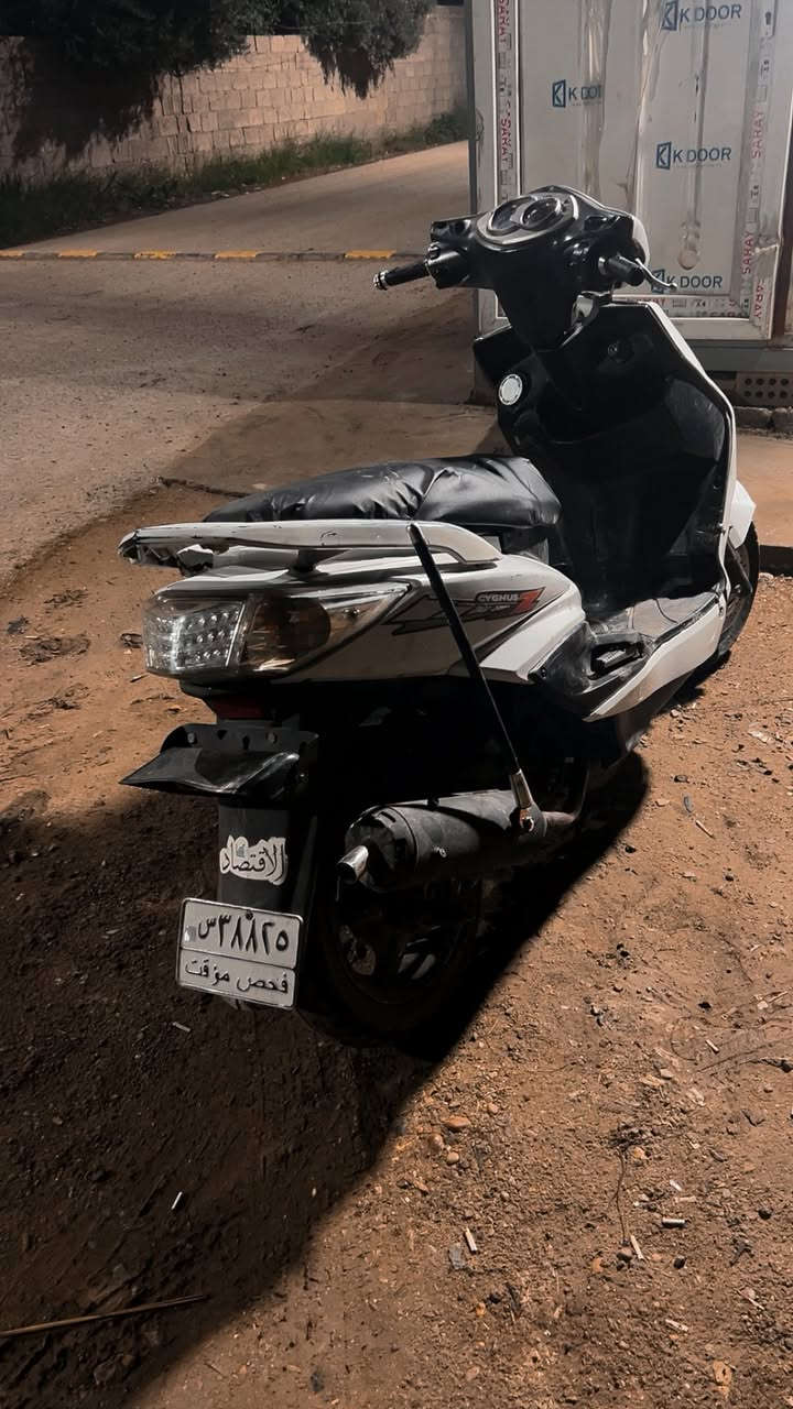 سلام عليكم سكنس فحل نوزل عليهه ادامه كامله مانقصهه شي بس كلج امامي تعبان شويه الدراجه نص نكره مديل 10منفيس ضاع بس عندي صورته او اذا لكيته اطي سعر 750وبيهه مجال الحسينيه الراشديه رقم***********
