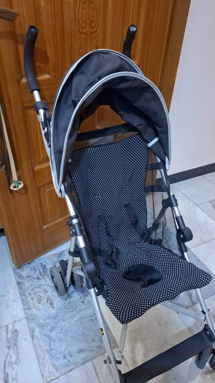 عربات اطفال بحالة جيدة جدا ونظيفات جدا .. الاولى جيكو ٧٥ ألف .. السوداء ٥٠ ألف .. والسمائي ٢٥ الف


**إذا كنت صاحب هذا الإعلان وتريد حذفه لأي سبب، رجاءا أرسل رسالة إلى الدعم الفني**