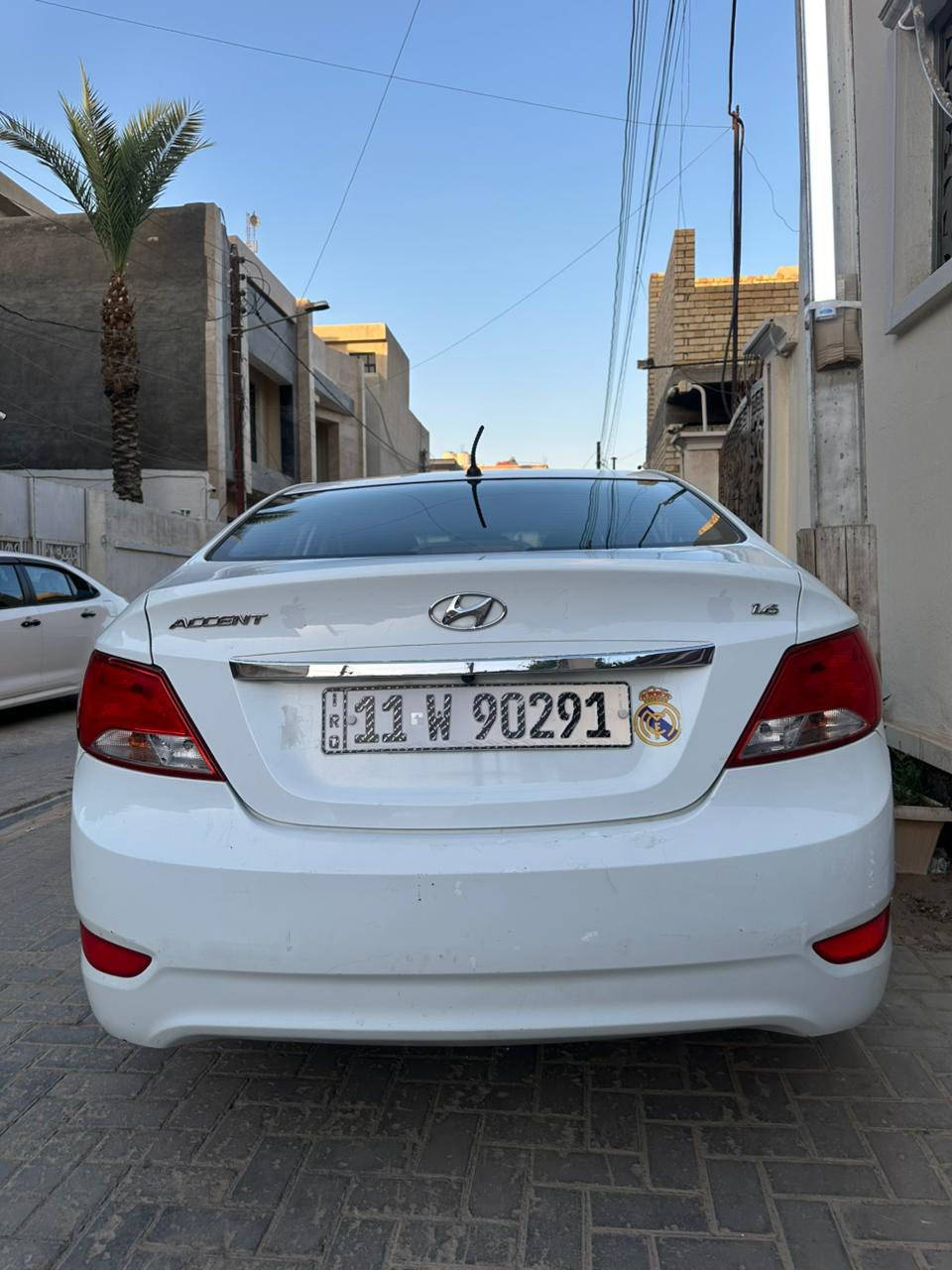 اكسنت 2016 خليجي  فول مواصفات
١.فتحه
٢.تحكمات ستيرن 
٣.اشاير بالمري
٤.شاشه
٥.دسكات ٤
٦.كاميرا خلفيه 
٧.نضام ايكو 
٨.ويل كب عدد٥
٩.سويج عدد ٢  
١٠.تحكم مري جانبية
محرك 1600 دوش 
كير ومحرك بعدهن بلادي وتبريد ثلج ❄️ 
 رفم بغداد انكليزي جديد 
سياره ماشيه 154000 
السياره بأسمي 
ضرر جاملخ خلفي ورة السايق 
السعر 115 وبيهة مجال 
العنوان بغداد / سيدية
للاستفسار ***********
