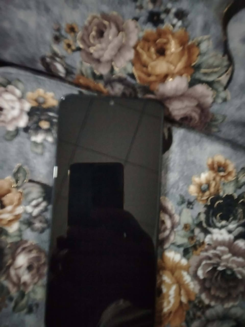 للبيع السعر 70. ريلمي 51.     ***********.  بي واتساب هم.    ***********
