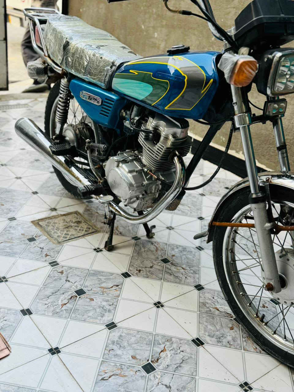 للبيع او مراوس بمحرب
كلك سعرهه 650 وبيهه مجال قليل او تراوس مكينه بل ولافات مبدل بيهه كلش حلوه شلعه ومعدل مكاني التنومه


**إذا كنت صاحب هذا الإعلان وتريد حذفه لأي سبب، رجاءا أرسل رسالة إلى الدعم الفني**