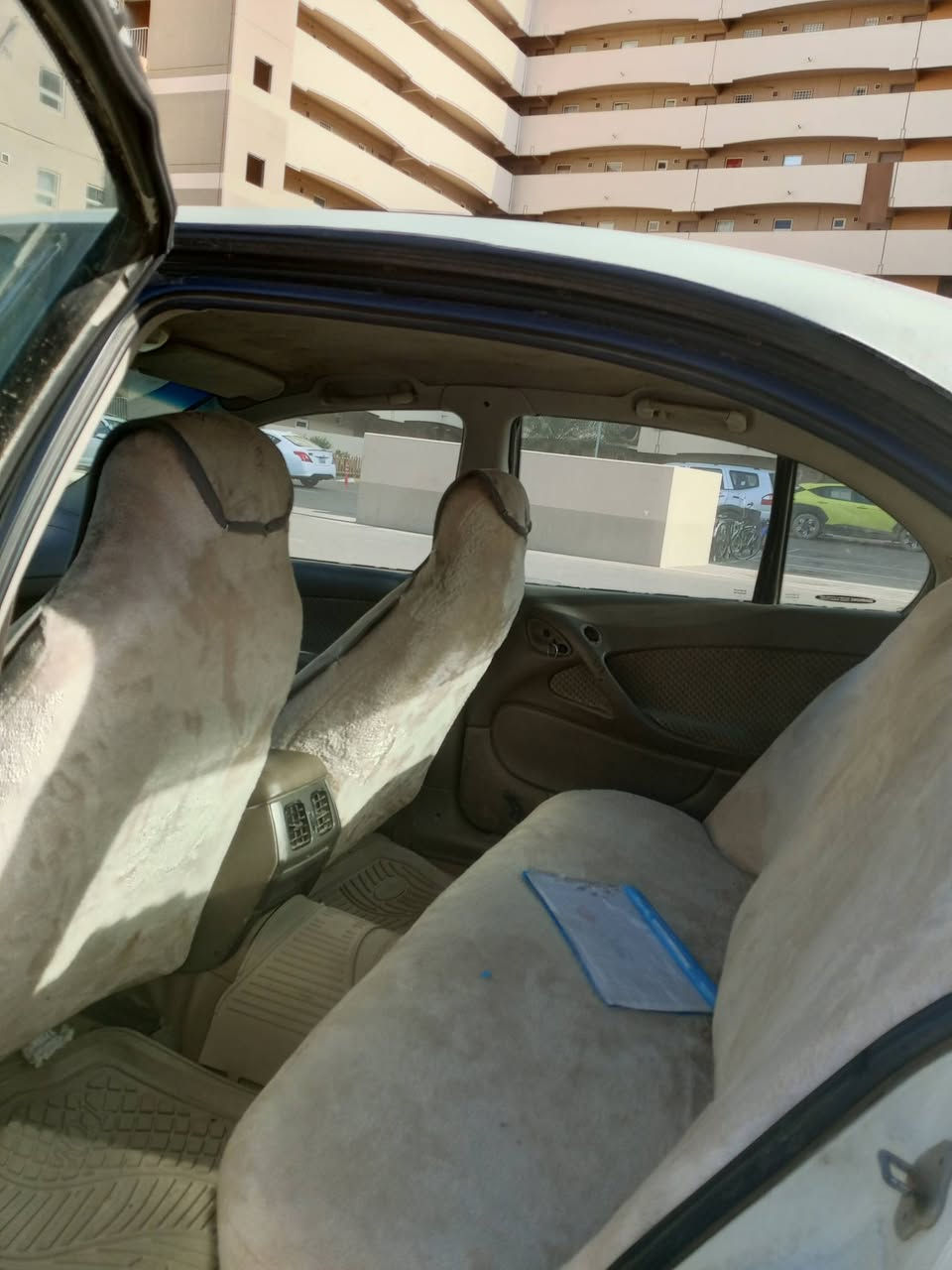 سياره للبيع شفروليت لومينا موديل٢٠٠٤ تخم تاير جديد صدر جديد امامي خلفي كهربائيات  كلها جديده محرك وكير vvt3000 ***********
