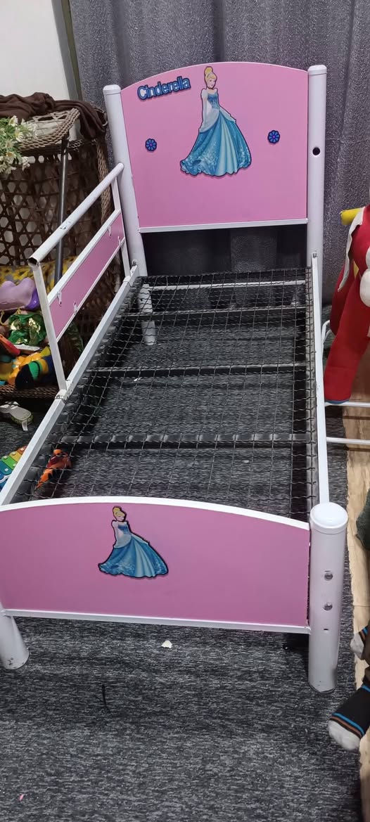 مستعجله عله بيعتهه سعر جربايه ويا دوشك ب٤٠ الف وقاطع لخ هم موجود الجاد يتصل علرقم بغداد الأمين شارع المكاتب يم روضه اليقين ***********
