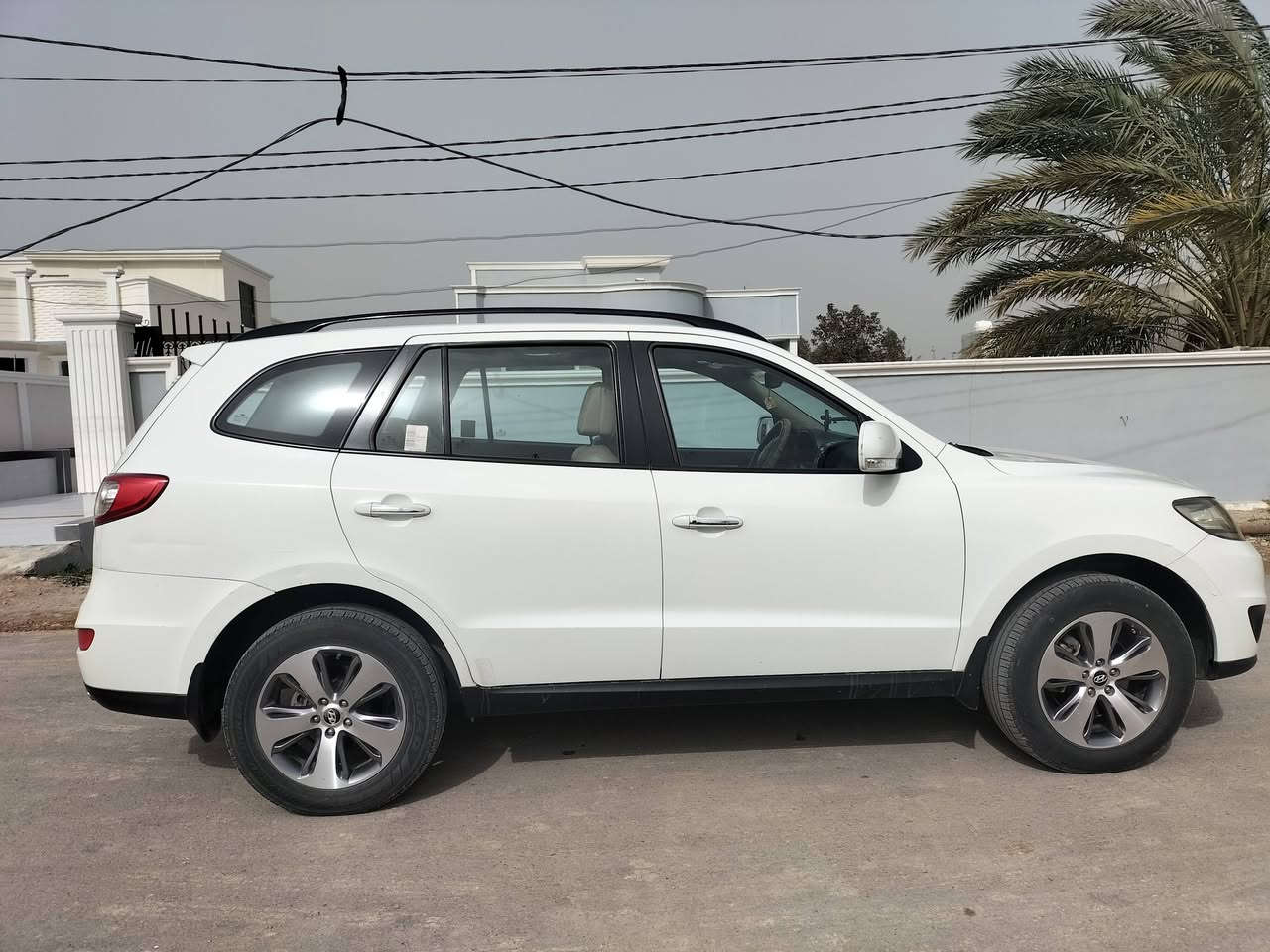 سنتافي 2012 خليجيه فول مواصفات بدون ضرر محرك اسبانه ممدود عليه تخم تاير ماشيه 194 الف رقم بغداد مشروع وطني سياره مال جناي السياره بئسمنه  العنوان ديالى تقاطع القدس سعر 180 وبيه مجال  ***********
