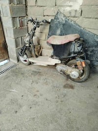 دراجه متروكه قيم وخذ تاير انظاف ماكينه شغاله صار هواوي واقفه كوم حديد ...