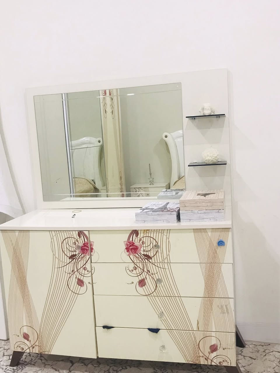 تاقم نوستنی ٥ پارچە تورکی نرخی ٢٥٠ ھەزار ـ سلێمانی


**إذا كنت صاحب هذا الإعلان وتريد حذفه لأي سبب، رجاءا أرسل رسالة إلى الدعم الفني**