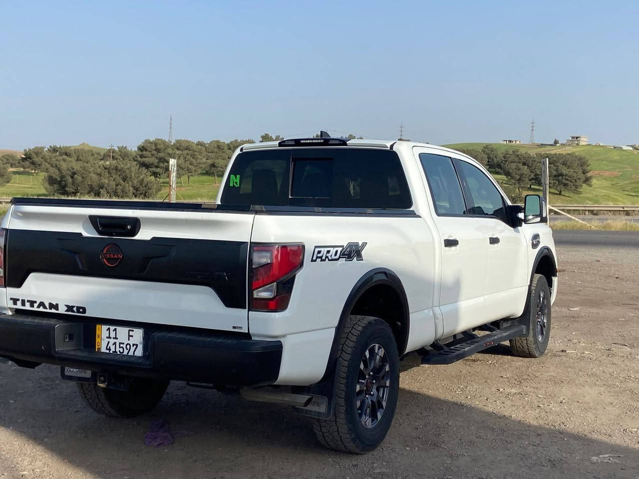 نيسان تايتان XD PRO4X2023 – وارد أمريكا
سيارة مستخدمة نظيفة جدًا، وارد أمريكا، فئة PRO4X الأعلى تجهيزًا.
محرك V8 سعة 5.6 لتر، قوة 400 حصان، نظام دفع رباعي، ناقل حركة أوتوماتيكي 9 سرعات.
مقاعد جلد، تبريد وتدفئة، شاشة كبيرة، نظام صوتي فاخر، كاميرات 360، رادارات أمان، تشغيل عن بُعد.
جاهزة للنقل أو الاستخدام، بدون حوادث مؤثرة.

(رقم بغداد).

⭐ أبرز الميزات:
✅ محرّك قوي وأداء عالي
يمنحك قوة جبّارة وقدرة سحب ممتازة تناسب جميع الاستخدامات.

✅ فخامة داخلية كاملة
مقاعد جلدية مريحة مع تدفئة وتبريد، وتصميم داخلي راقٍ.

✅ أنظمة أمان متقدمة
كاميرات 360، حساسات، تنبيه النقطة العمياء، فرملة طوارئ تلقائية.

✅ راحة وتقنيات حديثة
شاشة لمس، تشغيل عن بُعد، نظام صوت فاخر، تحكم ذكي في السرعة.

✅ جاهزية تامة
السيارة مفحوصة وجاهزة للاستخدام فورًا، بدون أعطال أو مشاكل. السنويه بسمي بيع فقط.
***********
