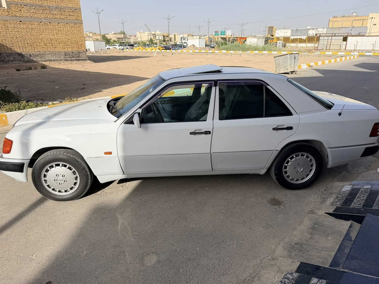 يا الله سلام عليكم مارسيدس
1994 فول موصفات اخر فئة للأخير ‫١على١ رقم بغداد الجديد الدولي باسمي تحويل  
تحويل ثاني يوم مكينه ٦سندر
مكينه وكير وحداديه كله جاهزه كفاله 
االسياره مكفوله كفاله عامه من الشخط السياره بل كارتونه 
سنويه ٣٠
ويل بلاد تخم تاير دواخل جدد بعدهن بل سلفونه السياره تتعب تكول جديده سبير ما نازل السعر واستفسار انتصل
رقم الهاتف
‏***********
