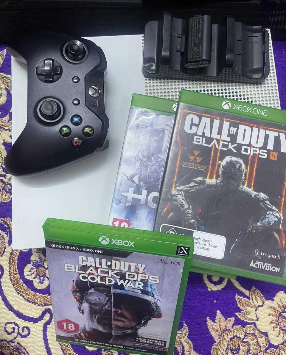 السلام عليكم
• اكس بوكس ون اس  500g
• جويستك +بطارية اضافية + شاحن مزدوج
• 3 اقراص -كولد وار-بلاك اوبس 3 -فور هونر
• العاب مملوكه والعاب كيم باس منزله بالجهاز
• حساب كيم باس التميت شهر 
الجهاز نظيف ومابي اي مشكلة 
كامل مع كل كيبلاته (بدون كارتونه )
السعر 170 ومجاله كلش قليل
مكاني حي ميسان


**إذا كنت صاحب هذا الإعلان وتريد حذفه لأي سبب، رجاءا أرسل رسالة إلى الدعم الفني**
