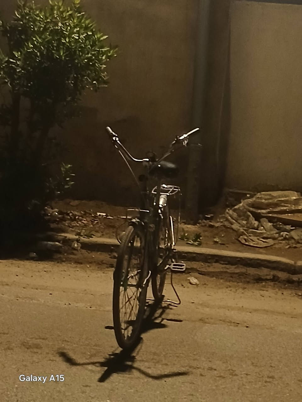 سلام عليكم بطه حجم ٢٦ لون زيتوني لماع سعرها ٩٠ و بي مجال لطيبين مكاني بغداد الامين الثانيه قرب جامع المحسن متواجد ٧ صباحاً لحد ٥ عصراً و هاذا رقمي ***********
