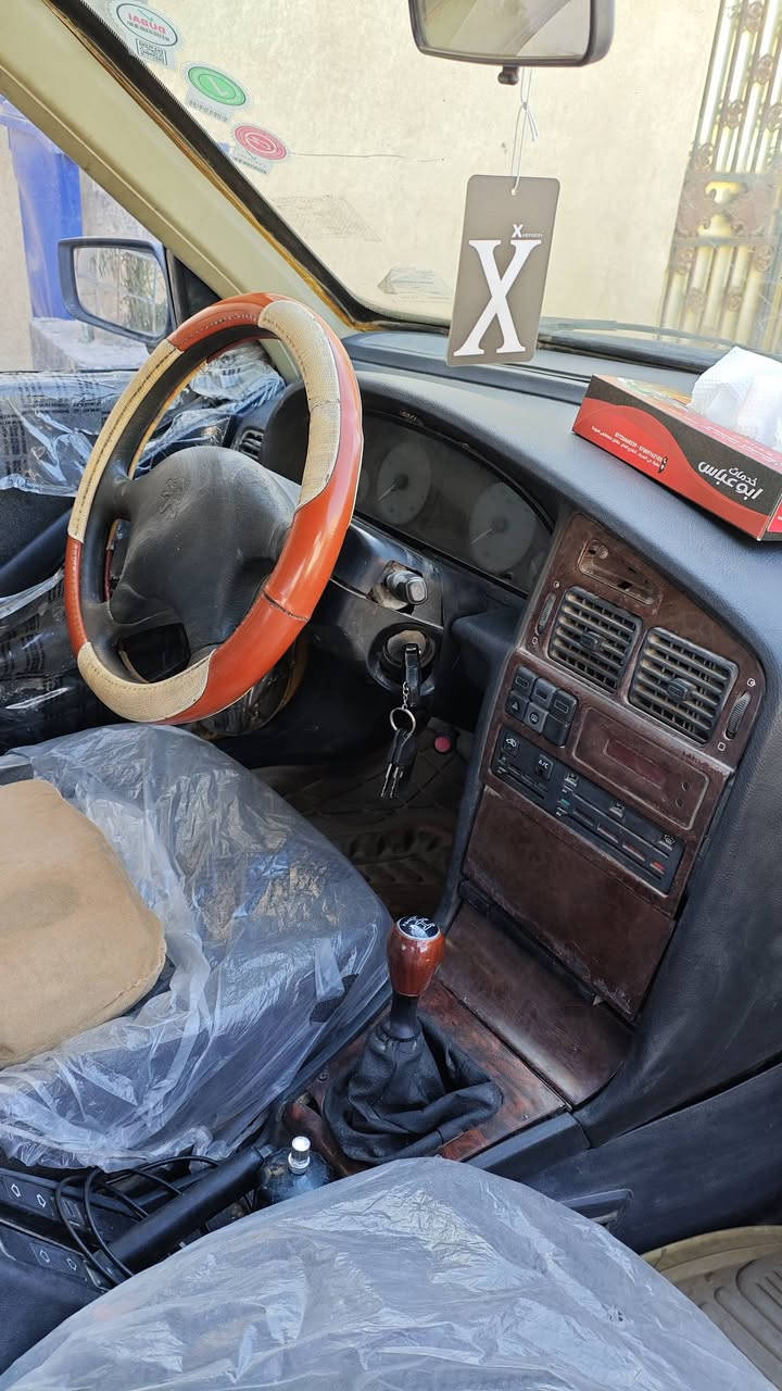 بيجو بارص موديل 15 رقم بصره سياره نضيفه سياره نصبته حلوه 
كير و المكينه خير من الله ترايك وين ماتريد
حداديه حلوه نضيفه
تايرات جديده
راعيها بالبصره ابو الخصيب 
شرط التحويل سنويه بعد بيها 6 اشهر عندك مجال بعد 6 اشهر تحول
تبريد شغال نقص فقط غاز 
سياره بيها فقط كسر زغير بالدعاميه و واضح بالصوره 
سعر السياره 34 و بيها مجال للطيبين 
مكاني البصره الحيانيه رقمي ***********
