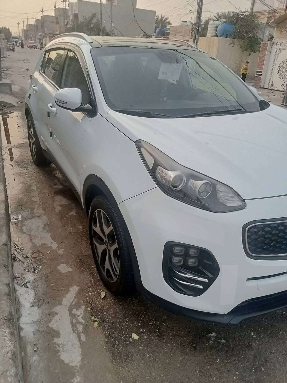 السلام عليكم سبورتج خليجي موديل 2017 سيارة جديد مكفول كفالة عام سعر 175 رقم الهاتف ***********
