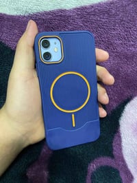 ايفون 11 العادي  ذاكرة 128 بطارية 79 جهاز كلة بلادي ممبدل اي قطعة  وكل...