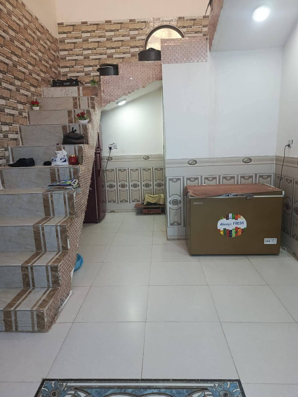 بيت للبيع زراعي طابو أسهم منطقة البيكات الشارع العريض مقابل الدائره مجاري حاوي  العباس قرب المكبره كونكريت طابوك المساحه 200 متر غرف عدد 2 حمام داخلي صاله مطبخ واستقبال وصحيات خارجية الاستفسار الاتصال على رقم ***********
