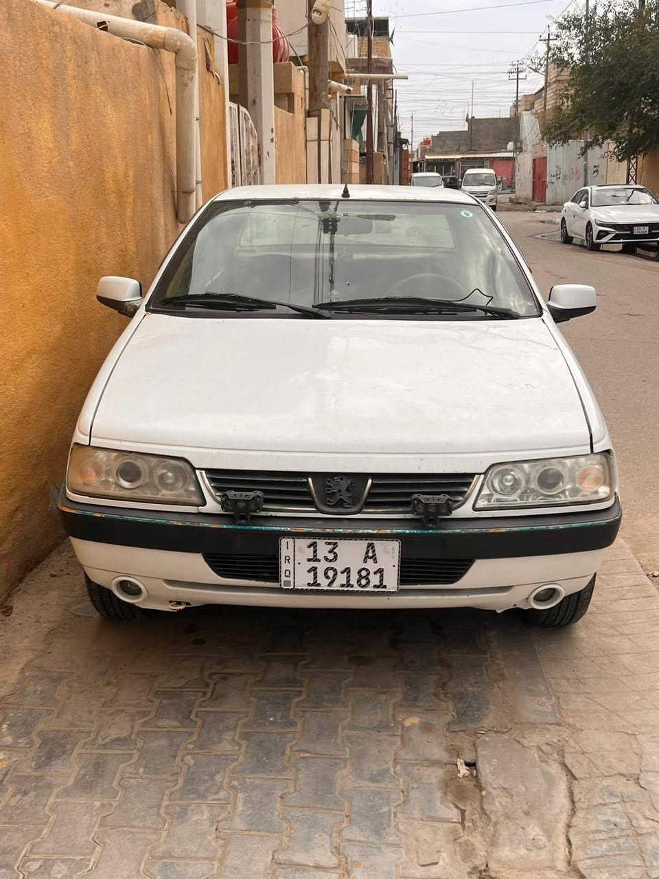 بيجو 405 بأسمي موديل 2014 تبريد تدفئة سنتر لوك شغال كهربائيات كلها شغاله وين ماتريد ترايك، سعرها،39،وبيها مجال قليل  *********** مكاني البصرة الحيانية البصرة, العراق
