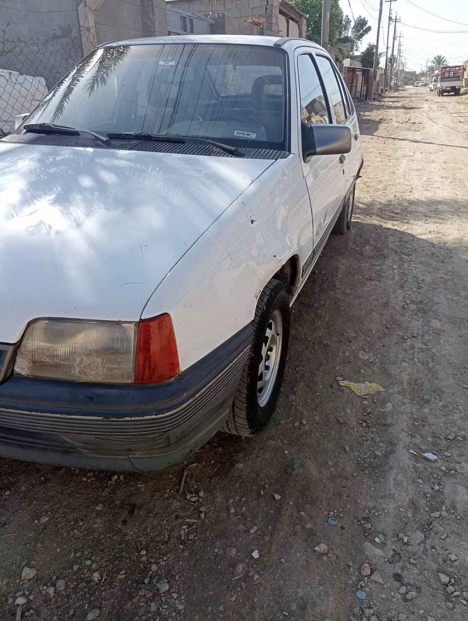 السلام عليكم ورحمة الله 
من رخصة الادمن المحترم 
اوبل كاديت هاچ باك
موديل ٩٢  رقم بغداد 
مكينه ١٦٠٠  لاتنقيص ولا بخار
گير عادي حداديه نضيفه
كهربائيات كله شغاله عل وضع البلاد
گشر مكفول من الضربه والصبغ والتبديل 
السياره جاهزه وين تريد تطلع اطلع سياره مال بيت عل استلام رمبه 
مكان السياره بابل قضاء القاسم ع 
السعر المطلوب ٣٣  وبيه مجال 
للاستفسار الاتصال عل رقم ***********
