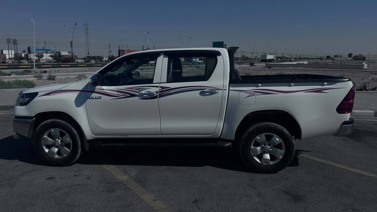 السلام عليكم
فلاونزا هايلوكس (4x4) 2022
 للبيع سارة نضيفه جديده ولا طخه بيها
كاز ما ناقصها اي شي
رايدينها ب3شدات و10 وبيها مجال
المكان البصرة الزبير 
للاستفسار
***********
***********
