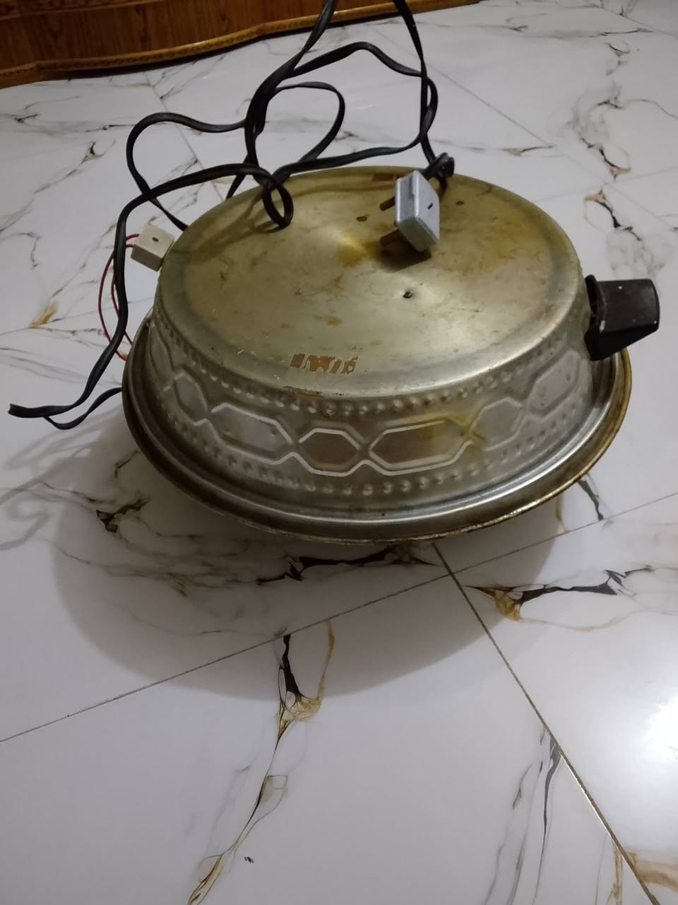 السلام عليكم طباخ كهربائي شغال
السعر 20ـ.    ‏‪***********‬‏
