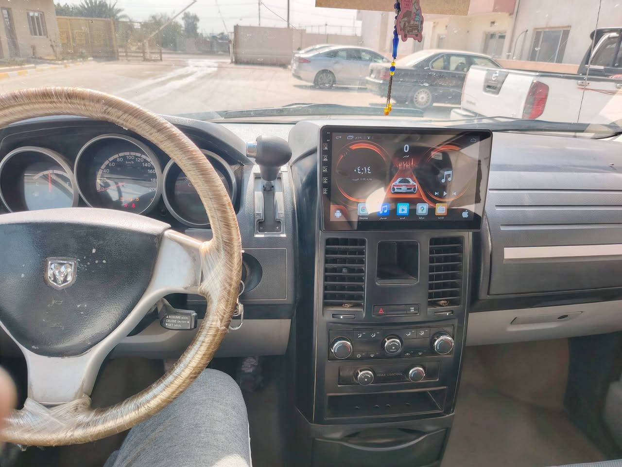 سلام عليكم. دوج كرفان 2008 بغداد لون ذهبي محرك 3300 المرغوب منظومة غاز 80لتر تدفئة تبريد كشنات جديدة تغليف دواخل جلد بالكامل سيارة مال جناي السعر 105 السيارة بأسمي مكان بغداد للأستفسار ***********
