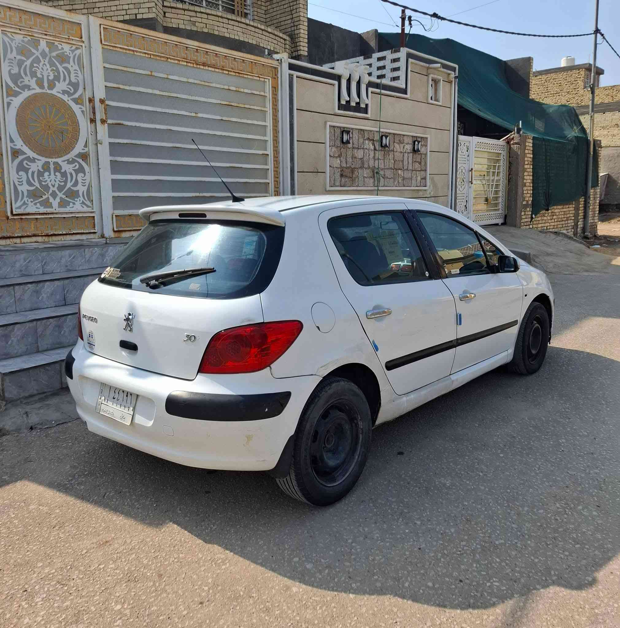 السلام عليكم
بيجو 2006/307 
بابل /قضاء المحاويل 
 رقم بابل الماني سنوية ٢٧ بأسمي 
💢سيارة بنت استعمال دوام 💢

كير ومحرك مكفولات 
تبريد ثلج جديد كامل 
كشرها ودواخلها نضيفة 
باتري وتايرات جدد 
مصبوغة حزام للجمالية 

والسيارة كدامكم والي يحب يجي يشوفها هلا بي 

السعر (٥٣ ورقة)  بيها مجال بسيط للشراي

واتساب ***********
