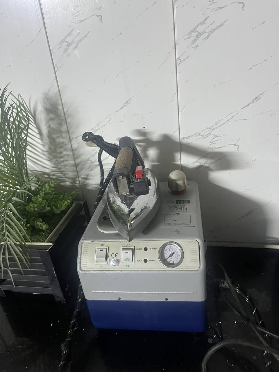 سلام عليكم نورفه مستخدمه العدد ٣الوحده ١٥٠السكن بغداد البلديات تواصل ***********
