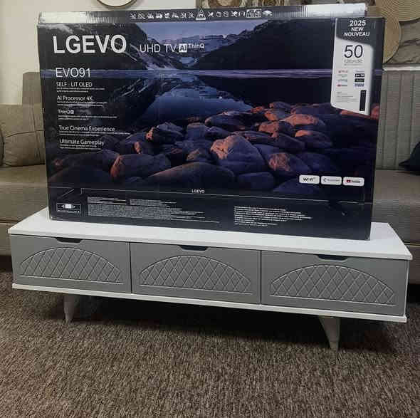 متوفرشاشات من حجم 43 ال 60 ال جي دبل رمونت ناطقه فول مواصفات // ميزز بلازمه طول 160 ووطابق واحد طول 140 يووجد توصيل مجاني مركز بصره للحجز ***********
