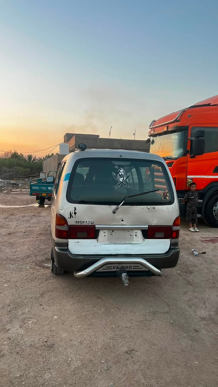 سلام عليكم كيا بريجو للبيع سياره نضيفه وجهازه مال جناي رقم نكليزي بسمي سياره نضيفه غرفه كامله وحلوه سعرها 52 للتواصل ***********وتساب فقط عنوان البصره شط العرب

