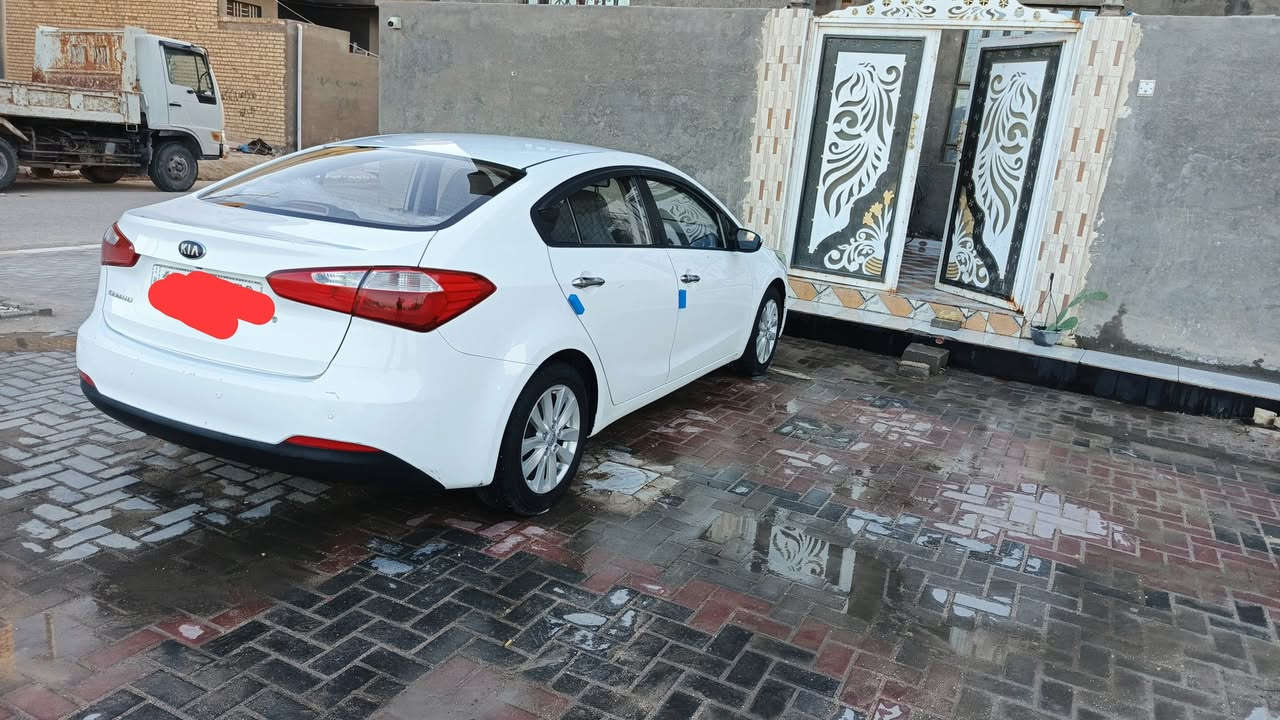 السلام عليكم
سيراتو 2014 خليجي مكفوله من تبديل والصبغ ماعدا المؤشر في السونار نص فول تبريد جاهز تخم تاير سياره جاهزه ونظيفه رقم مثنى انكليزي سنويه جديده باسمي تحويل ثاني يوم  السعر 125 الاتصال على الرقم ***********
