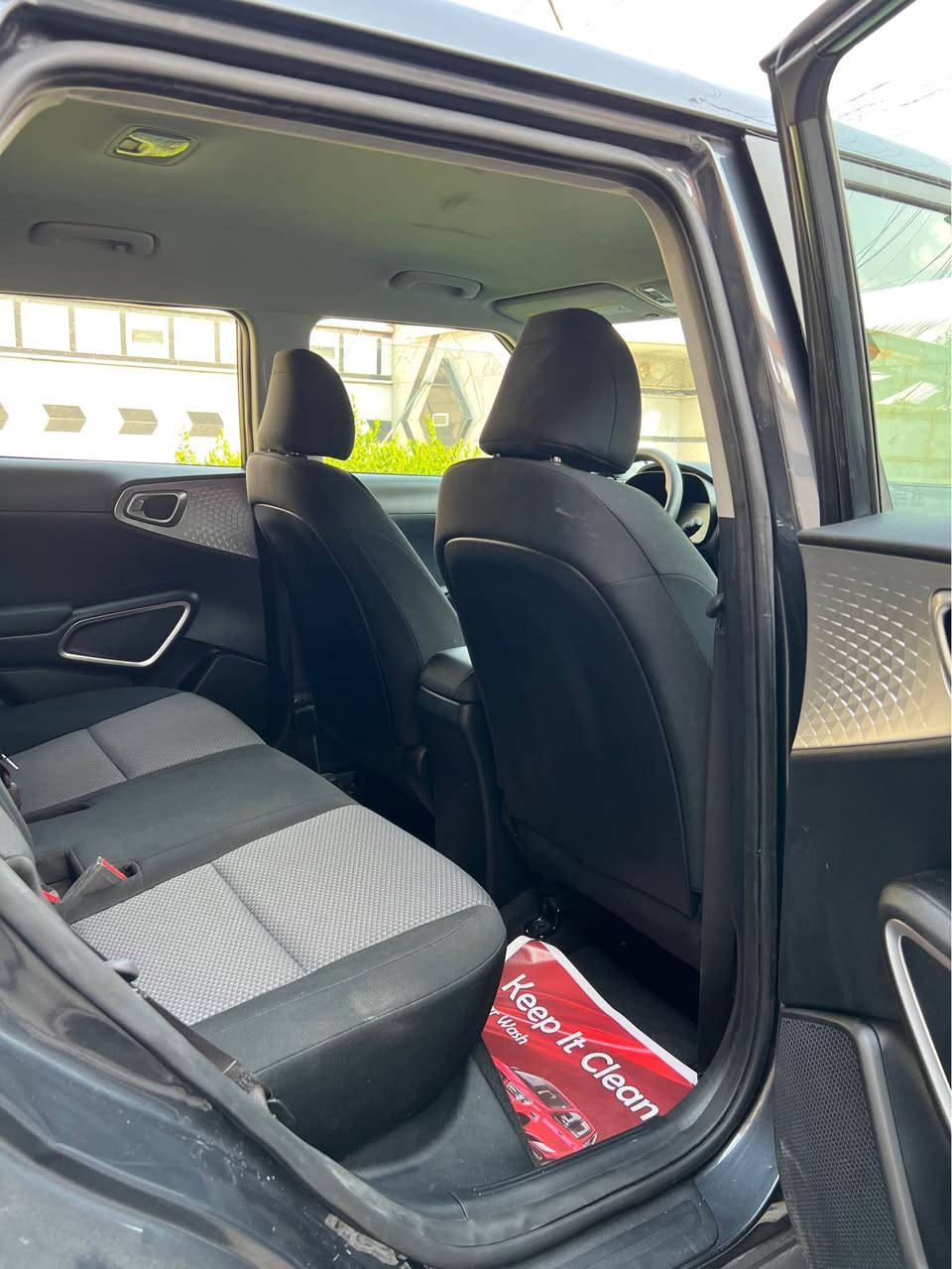 كيا صول موديل 2025
دخول جديد بدون رقم تترقم باسم المشتري 
حادث كما موضح بالصور جاملغ خلفي معمرتبديل صندوك فقط 
و صور الحادث ورقم الشاصي بالمنشور
(بدون ايرباك) بجم ابلادي كبس ماشية 21 الف
السعر 138$بيها مجال مكاني بغداد جديده
الامين الثانية *********** بغداد, العراق
