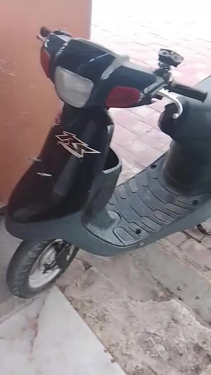 دراجه للبيع صلاه على محمد تخبل نكره سلف بكل وقت صوته جدا ناعم كلشي شغال بس كلوب مال لايت عوزهه 
عداد كيلو متر شغال تقفل 60الدراجه شلعه ومعدل رايدهه ب 300وبيه مجال قليل شراي تعال خاص *********** واتساب متوفر
