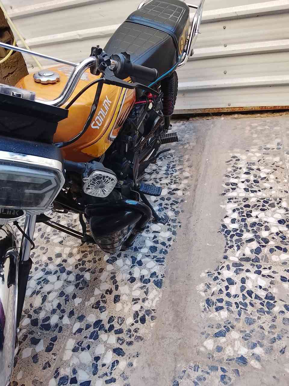 السلام عليكم دراجة سونك للبيع مديل 2025دراجة مكينة اسبانة ما محطوط عليهة مكاني بغداد نهاية الفورتات السعر 750وبيهة مجال ***********
***********
