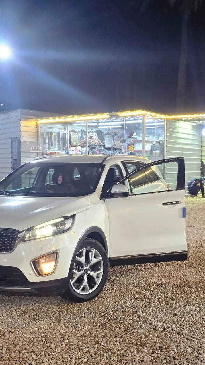 سلام عليكم
سورنتو 2017 
مكفوله من البارد والصبغ والتبديل
السياره فول ما عدى الفتحه 
السياره مبدل بيه كازكيت 
ماشيه 140 الف حقيقي 
رقم بغداد الماني 
العنوان بابل 
مكلف بل نشر 
للتواصل 
***********
***********
