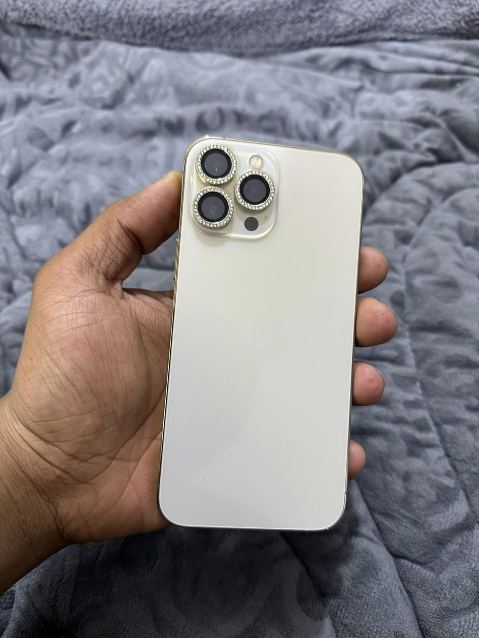 السلام عليكم ايفون 13 برو ماكس امريكي للبيع ذاكره 256 بطاريه 84 مبدل شاشه رقم واحد بدون اي عيب الجهاز مكفول من اي عطل سعره 550 وبي مجال عنوان بغداد الشعب ***********
