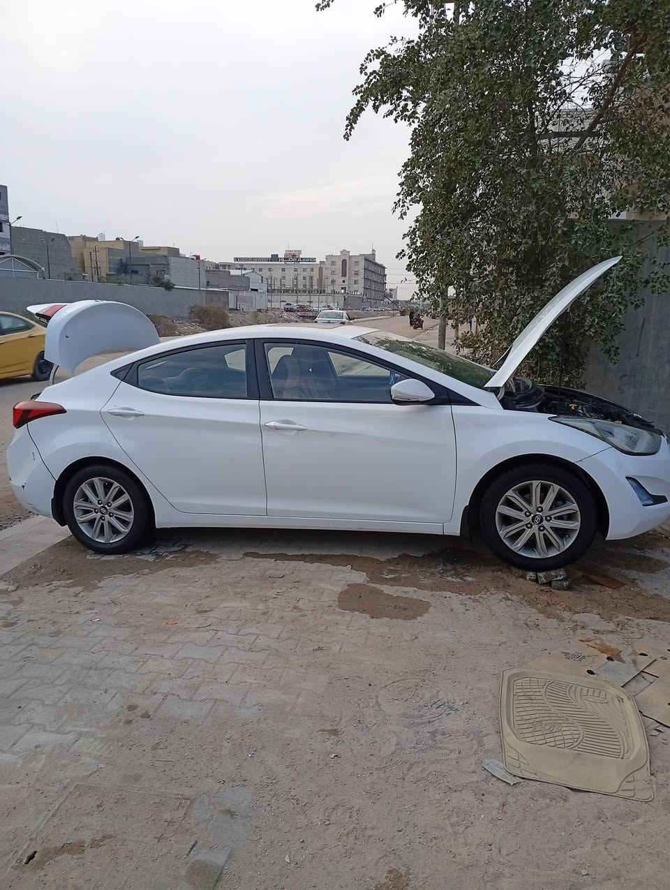 سلام عليكم النترا2016  خليجي  فول موصفات ما عده البصمه   اسويج مو بصمه اشاير بل  مرئ 1800 مكينه  سعر 115 وبيه مجال  مكاني بصره  ابو الخصيب لاستفسار الرقم ***********
