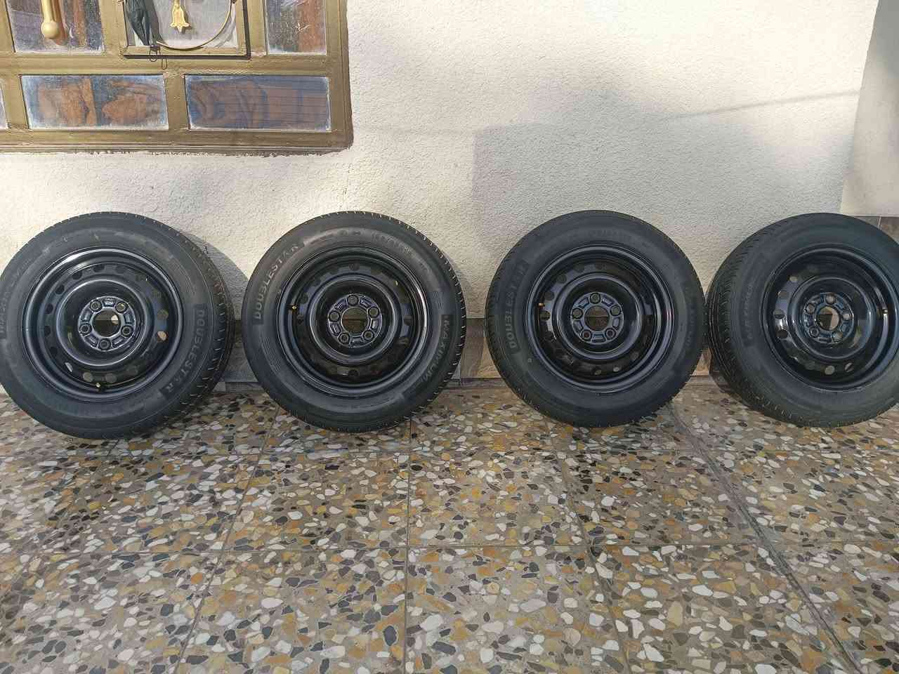 تخم ويل اسود  الثقيل 15جديد مع تخم تاير جديد السعر 250 قفل
***********
***********
المكان بغداد شاطى التاجي
