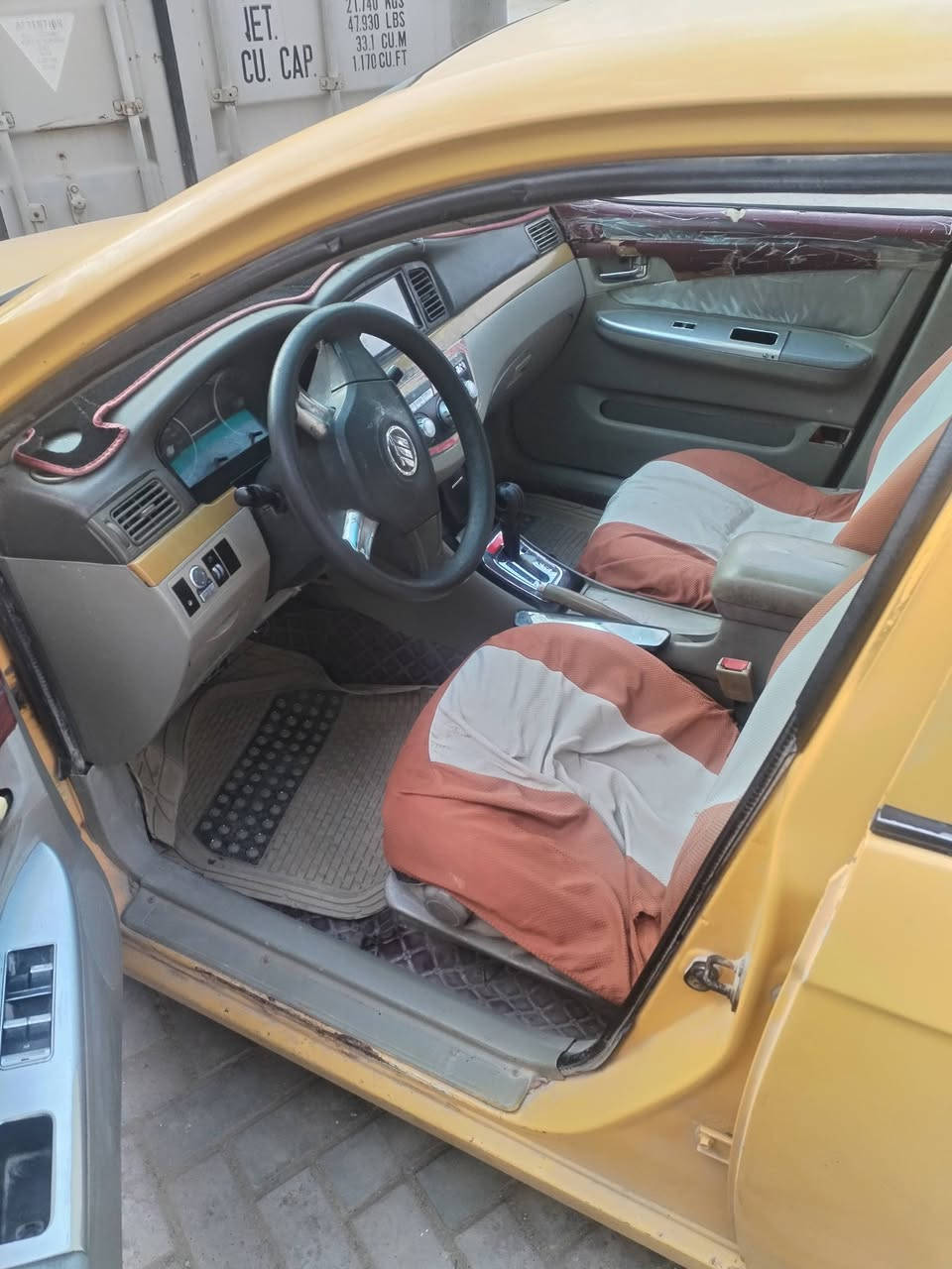 سلام عليكم ليفان ١١ محور كورلا ١٨٠٠محرك شرط كير بيه صفنه بلبك حداديه نص بيه ضربه بارد جاملغ جه سايق وشويه بلباب خياسات قليله كلش مكانه سماوه خضر سعر خاص او تصال ***********
