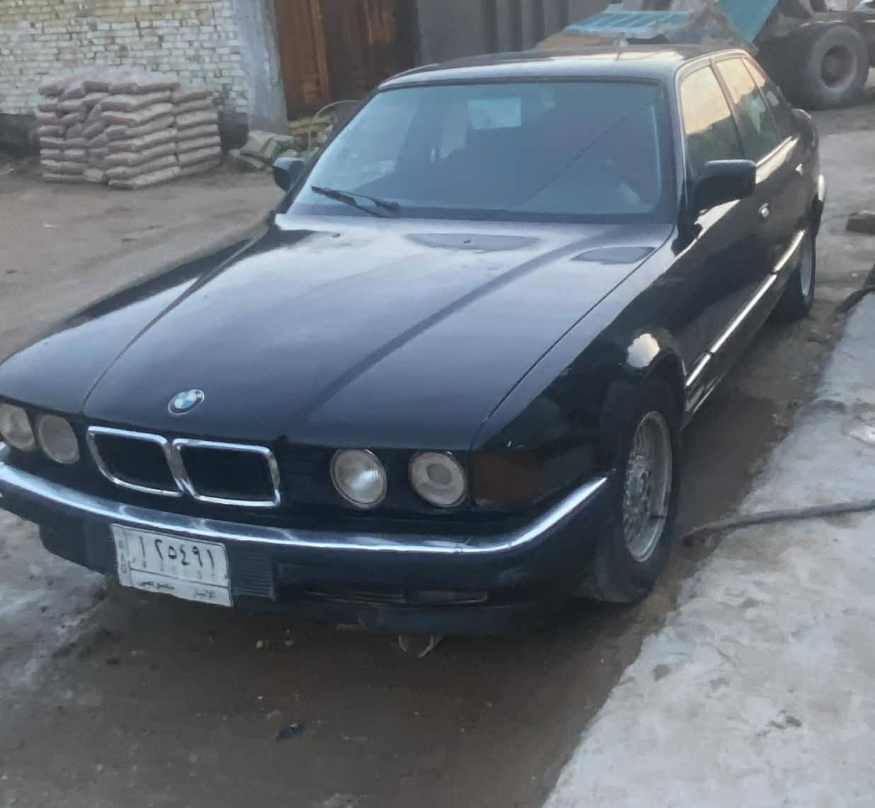 بي ام 740سياره نضيفه كلش يصير بيع ومراوس ***********العنوان النجف
